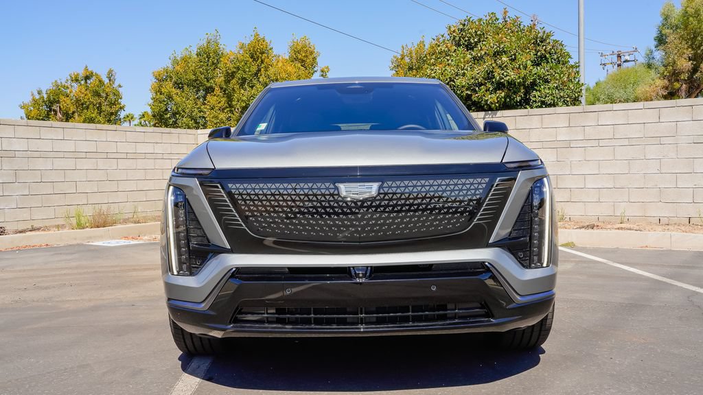 New 2027 Cadillac Vistiq Sport w/ LPO, Floor Liner Package AWD/4WD image 4