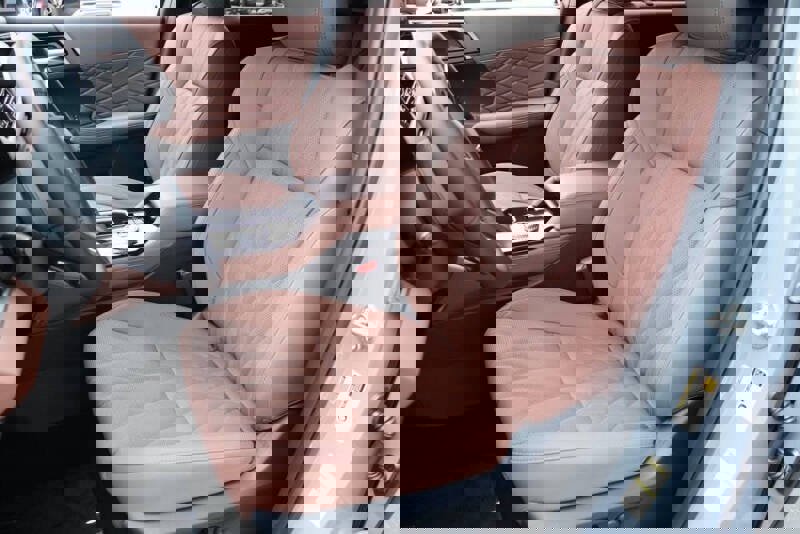 New 2025 Mitsubishi Outlander SEL image 5