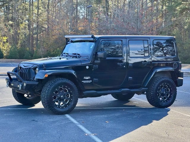 Used 2014 Jeep Wrangler Unlimited Sahara image 2