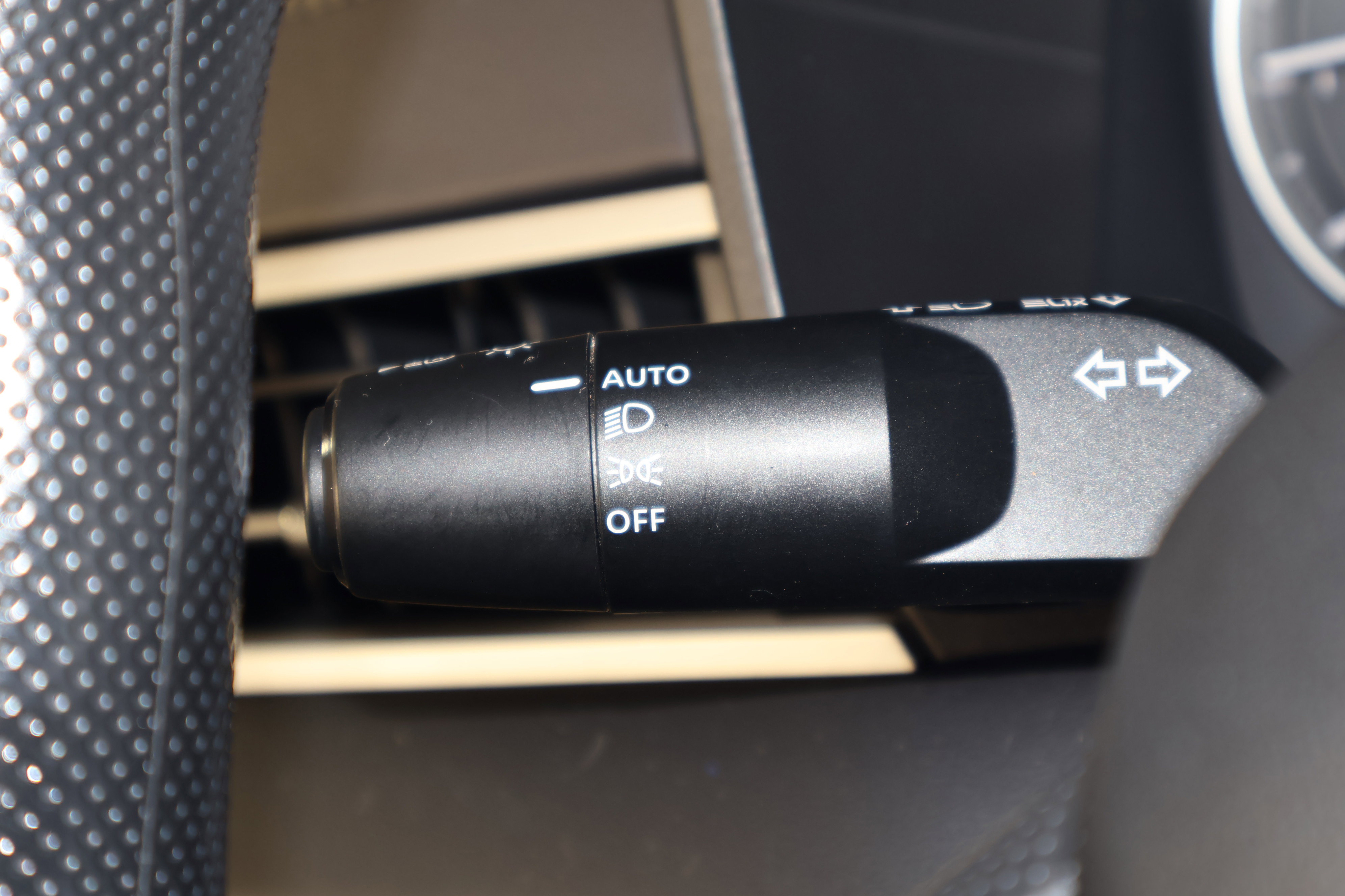 Used 2024 Mitsubishi Outlander ES image 22