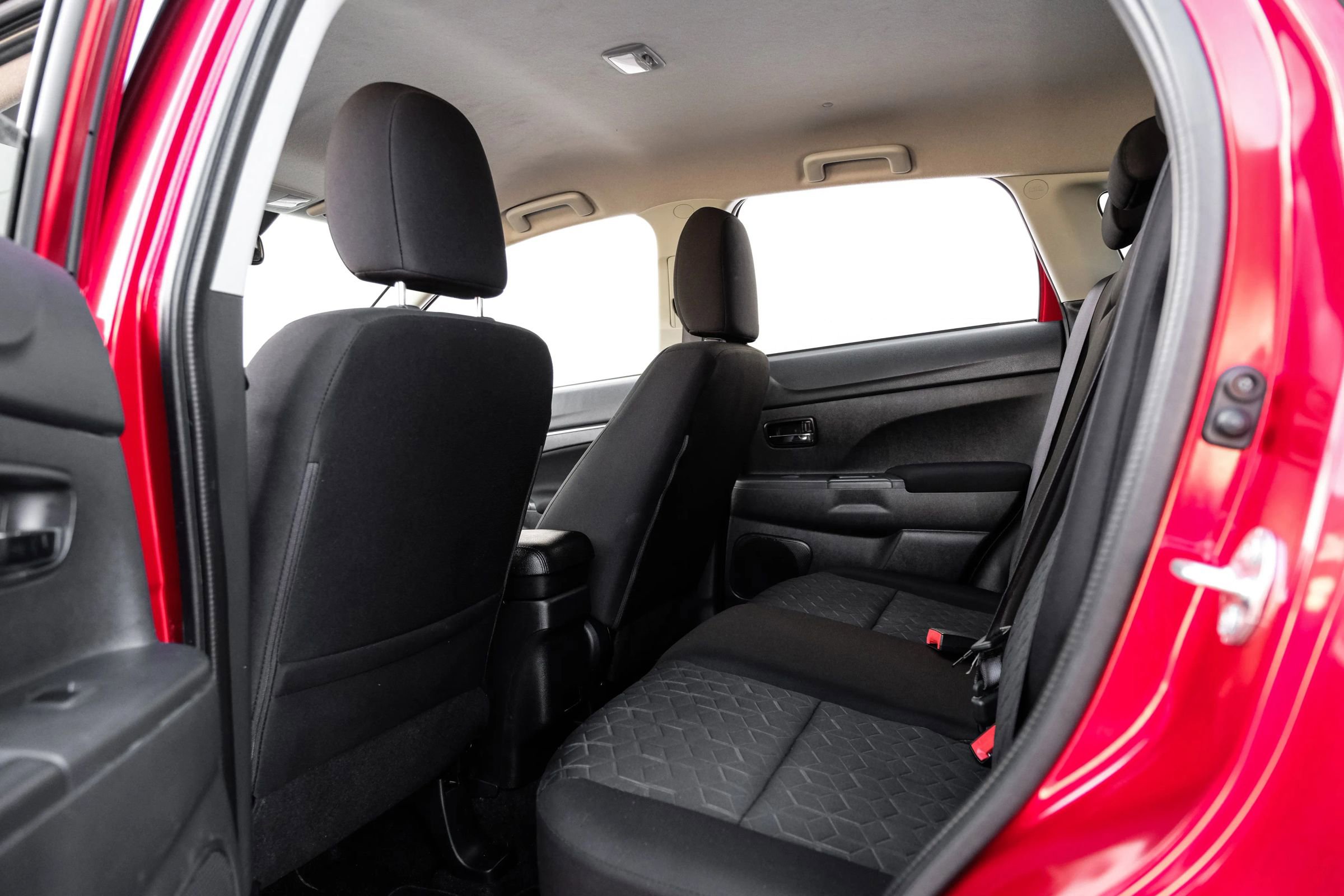 Used 2024 Mitsubishi Outlander Sport AWD image 39