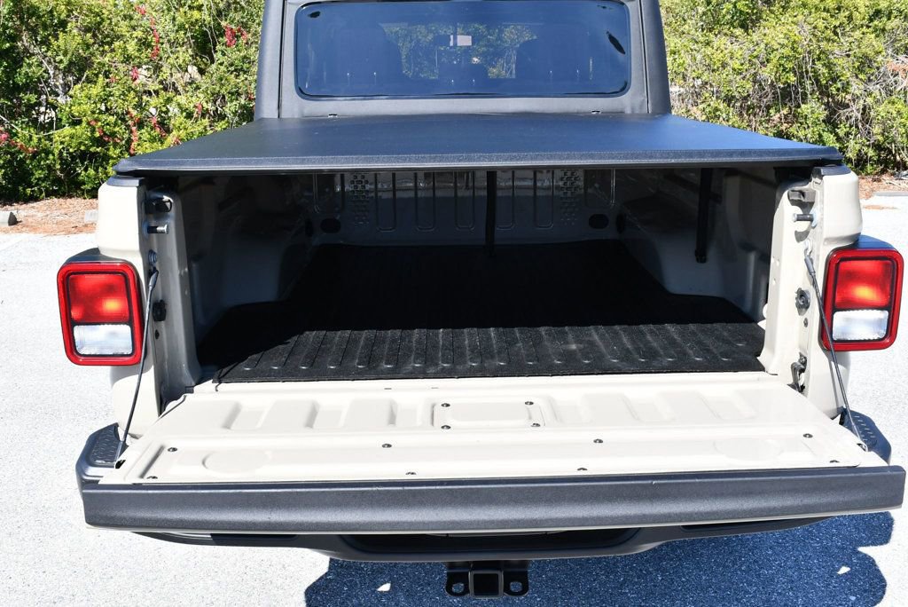 Used 2020 Jeep Gladiator Sport w/ Trailer Tow Package image 17