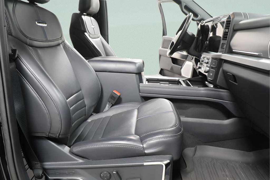 Used 2025 Ford F250 Platinum image 32