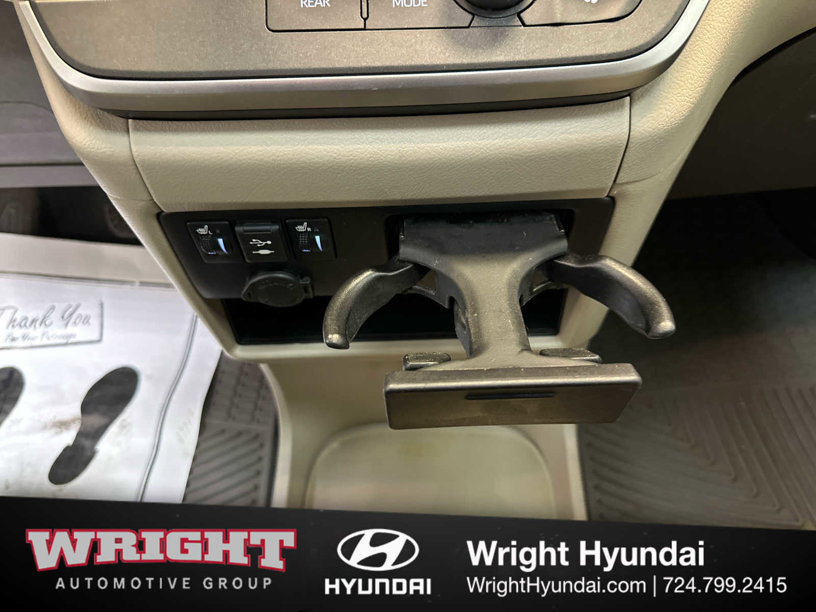 Used 2020 Toyota Sienna XLE image 27