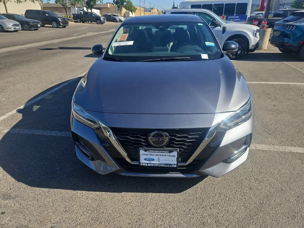 Used 2023 Nissan Sentra SR w/ SR Premium Package FWD image 2