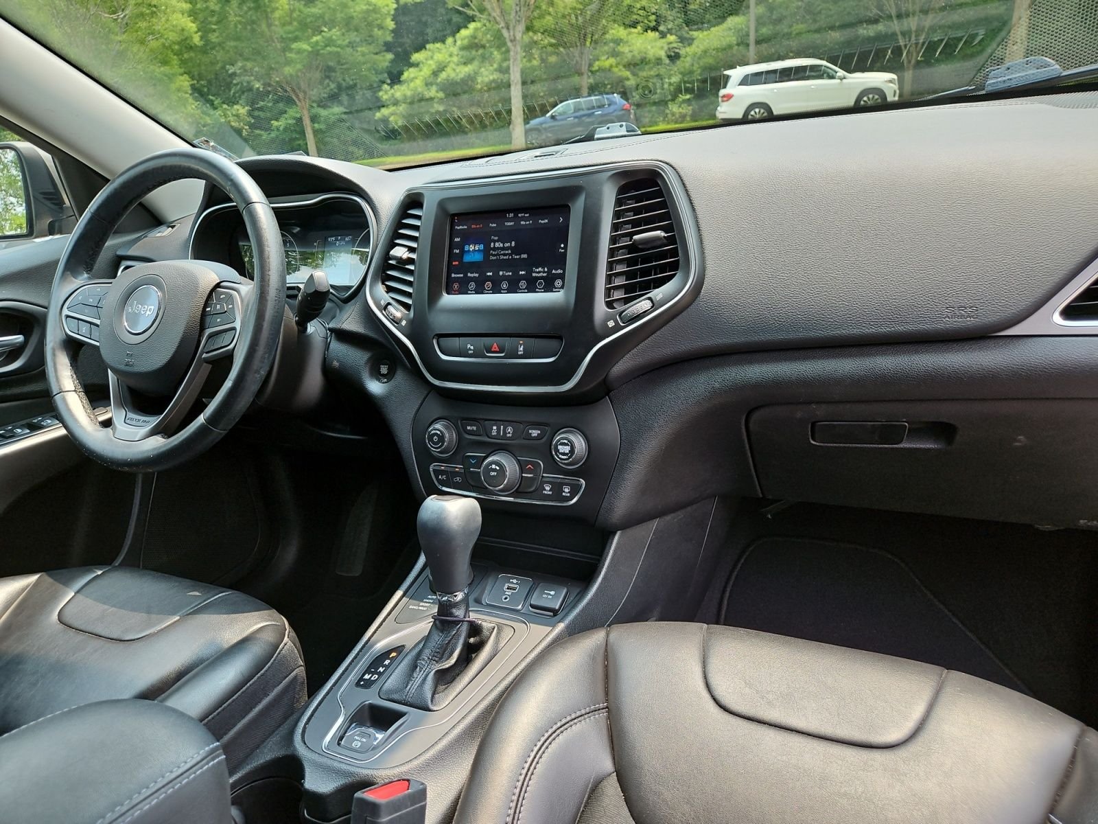 Used 2021 Jeep Cherokee Latitude Plus w/ Sun & Sound Group AWD/4WD image 16