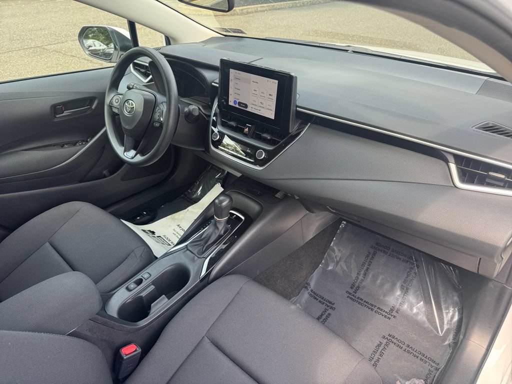 Used 2026 Toyota Corolla LE w/ LE Premium Package FWD image 16