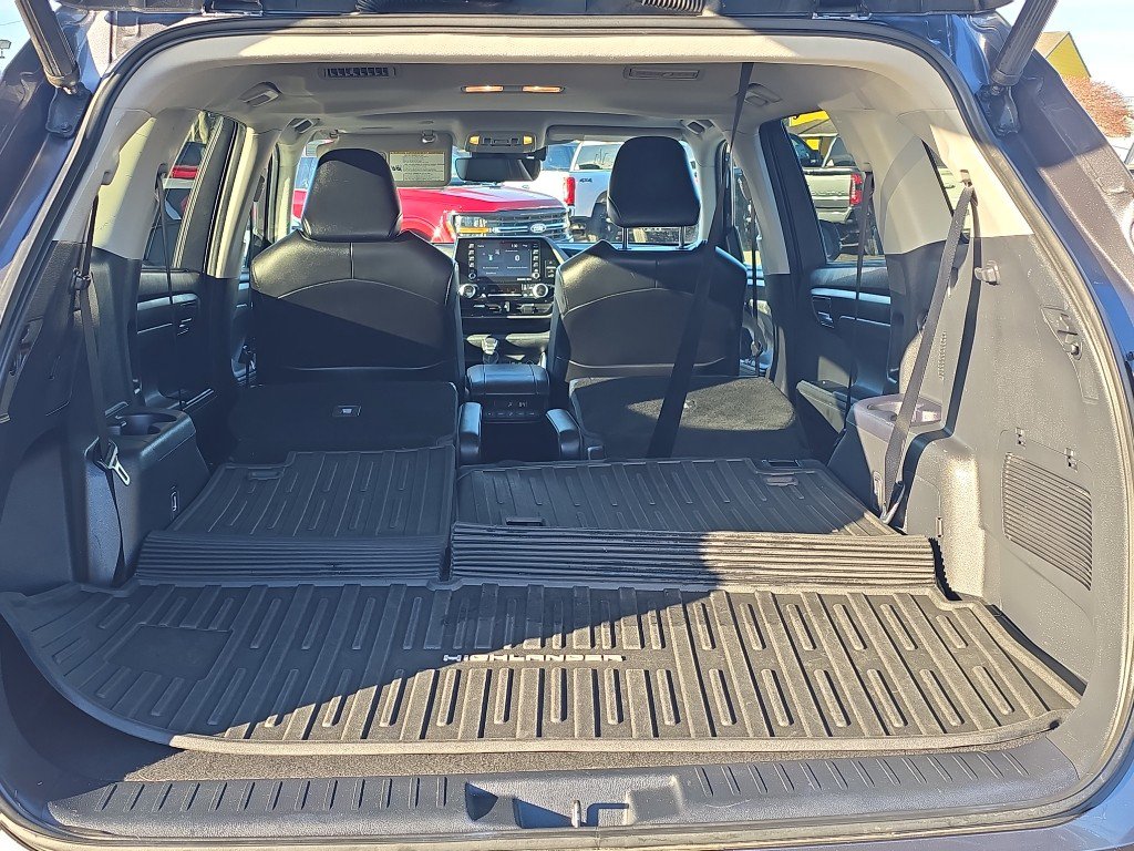 Used 2020 Toyota Highlander XLE image 9