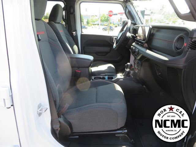 Used 2024 Jeep Wrangler Unlimited Rubicon w/ Technology Group AWD/4WD image 47