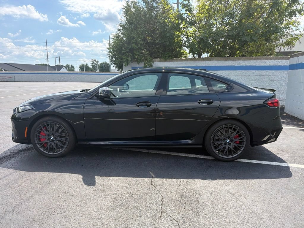 Used 2025 BMW M235i xDrive w/ Premium Package AWD/4WD image 2