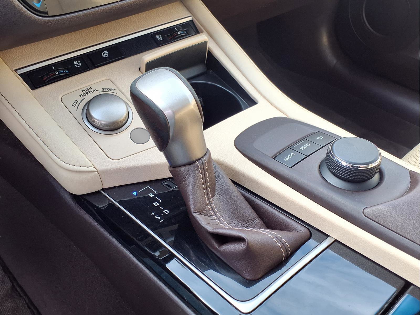 Used 2016 Lexus ES 350 4DR SDN w/ Premium Package w/Wood Trim image 20