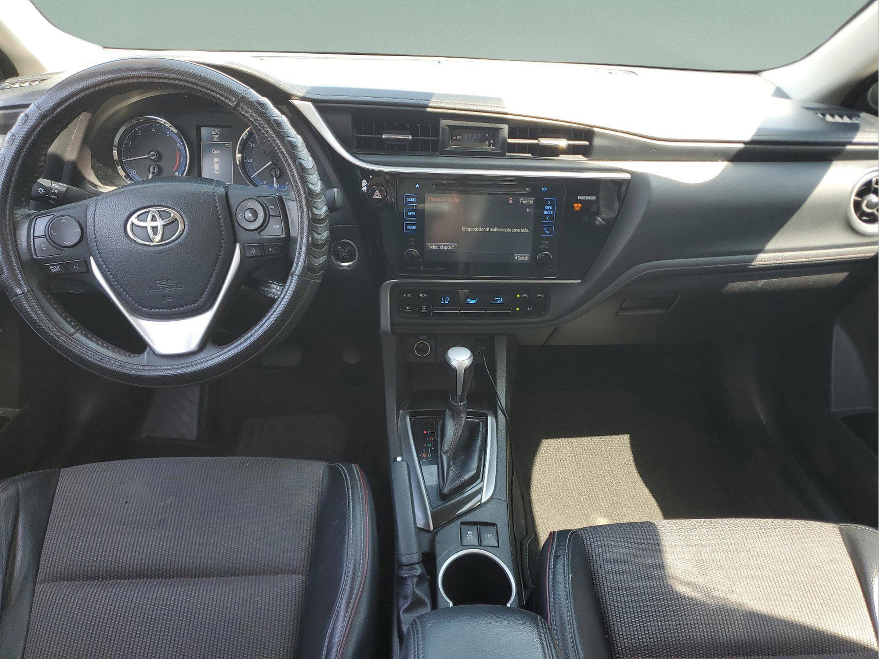Used 2017 Toyota Corolla SE 50th Anniversary FWD image 10