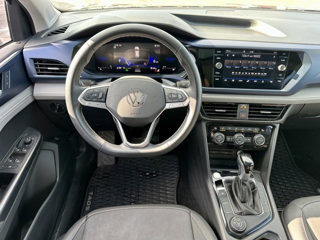 Certified 2024 Volkswagen Taos SE image 16
