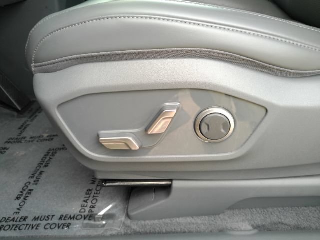 Used 2024 Kia EV9 Light Long Range RWD image 13