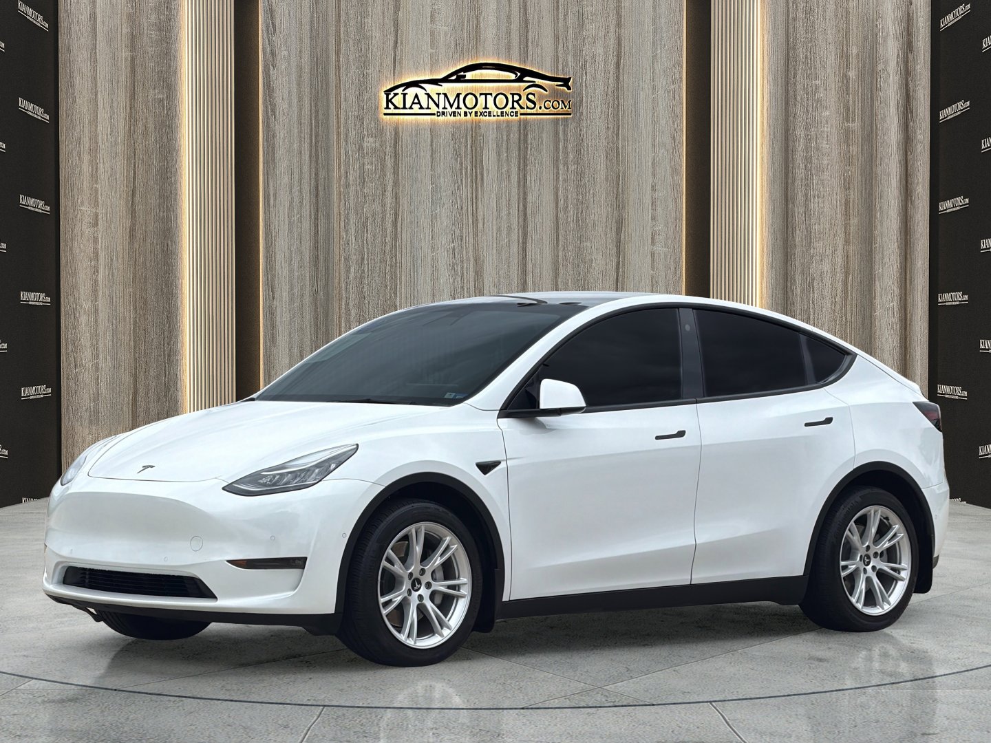 Used 2021 Tesla Model Y Long Range AWD/4WD image 3