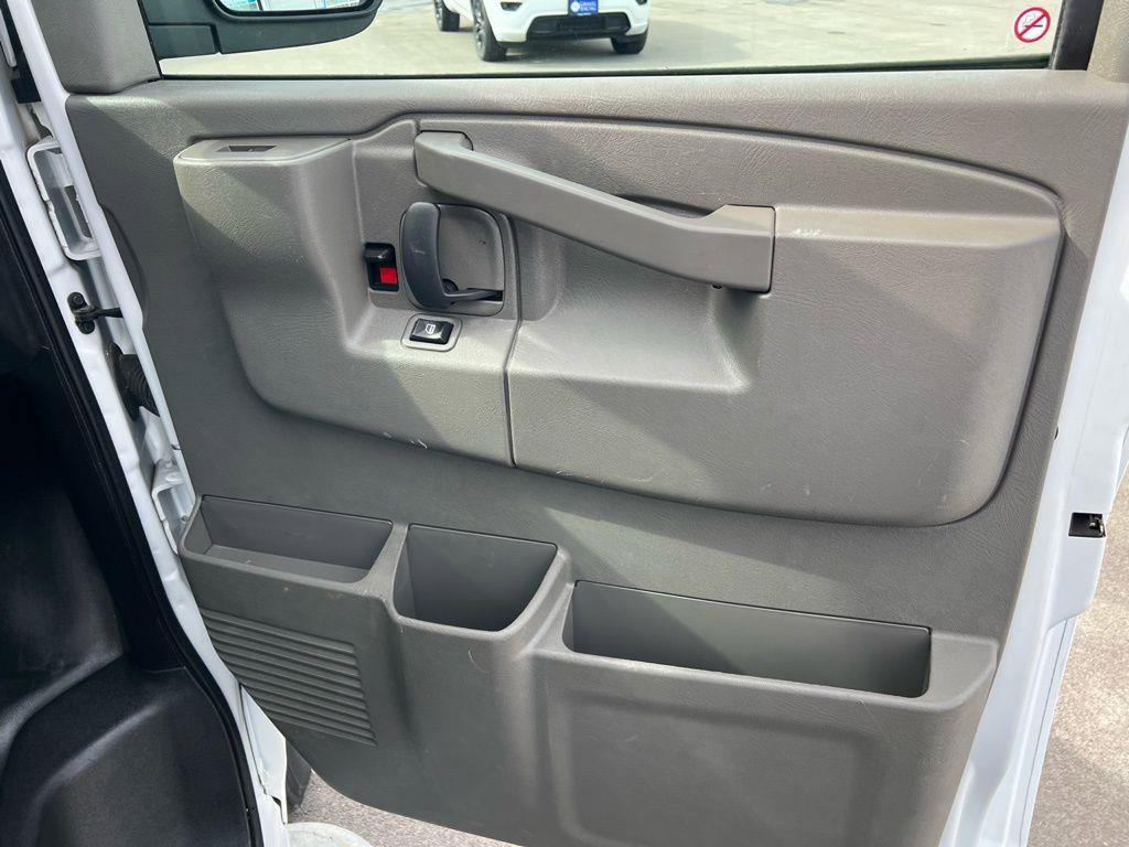 Used 2024 Chevrolet Express 2500 w/ Driver Convenience Package image 27