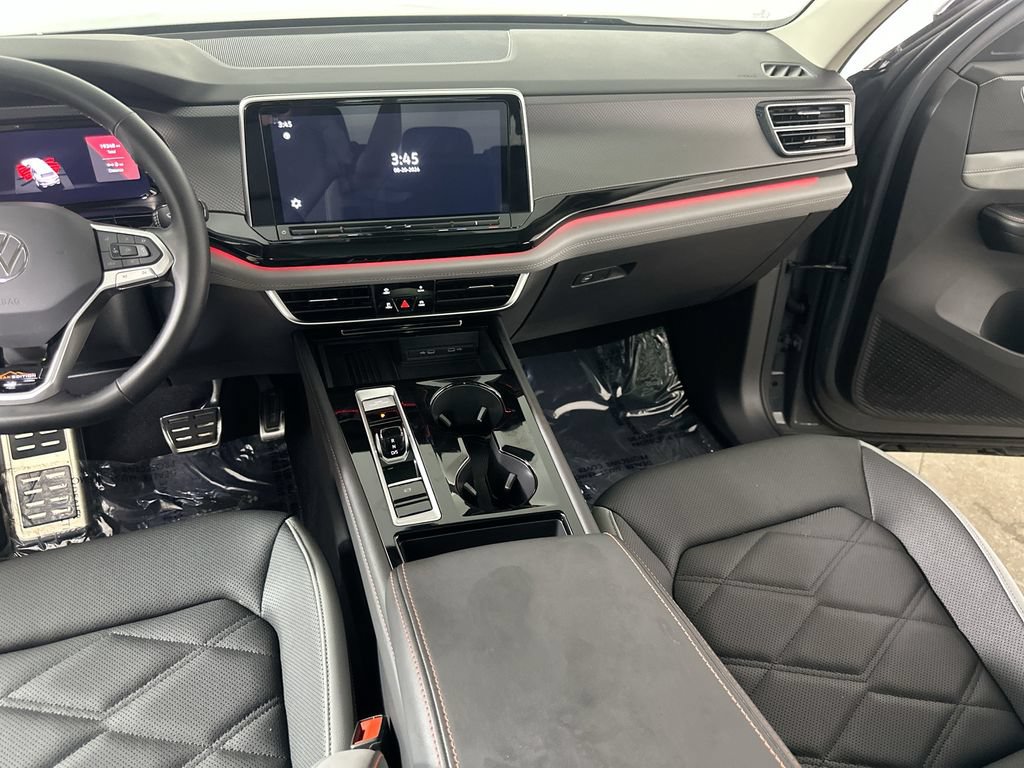 Used 2025 Volkswagen Atlas Peak Edition SE AWD/4WD image 20