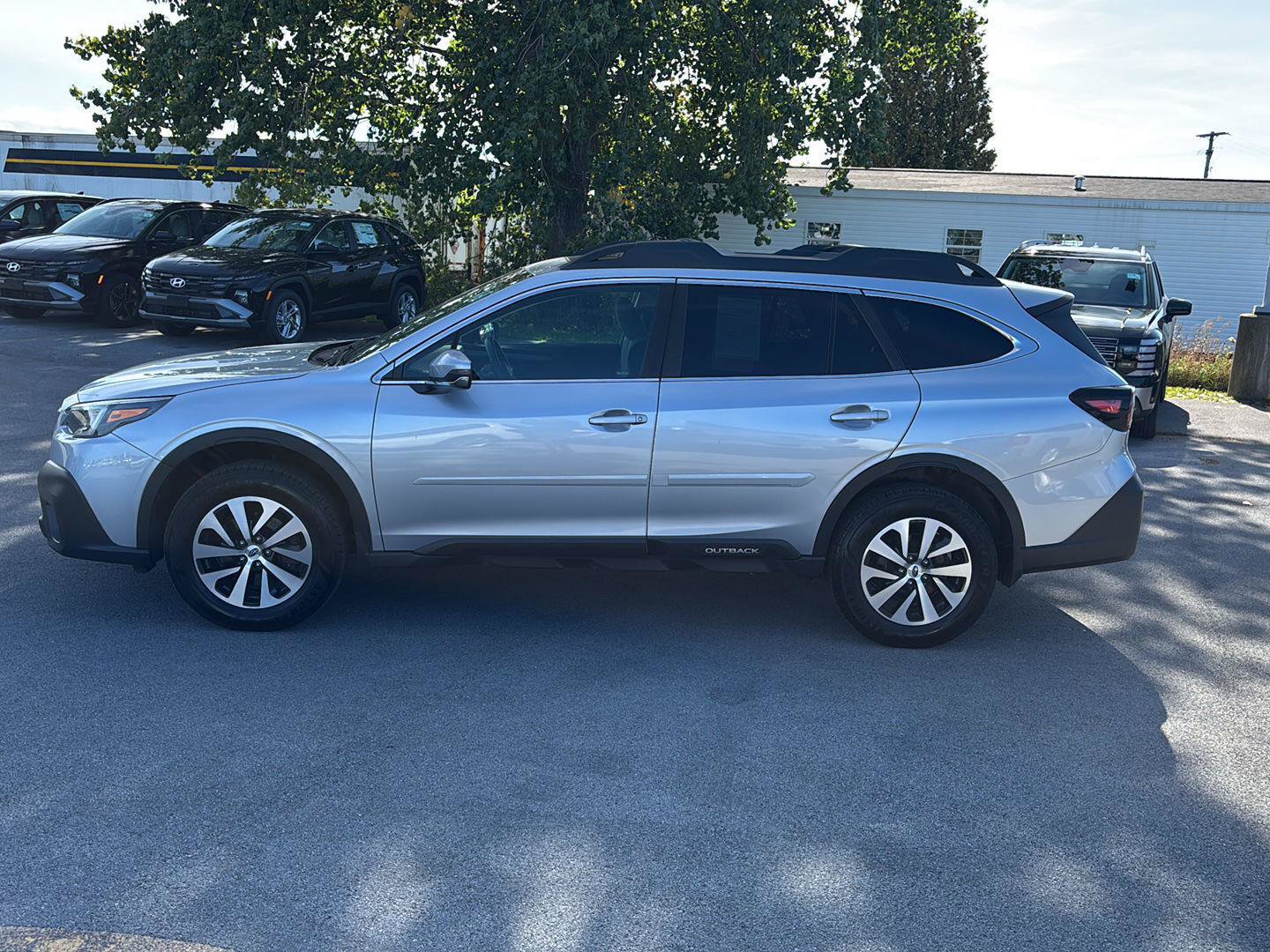 Used 2022 Subaru Outback Premium AWD/4WD image 6