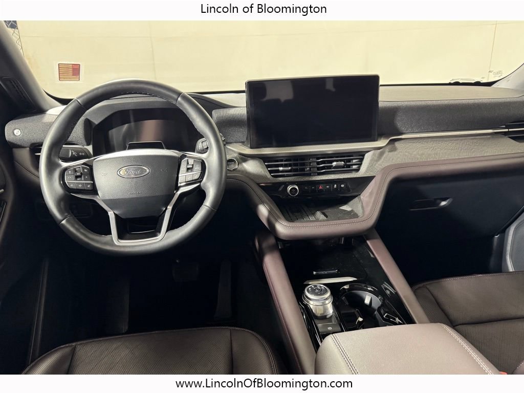 Used 2025 Ford Explorer Platinum AWD/4WD image 18