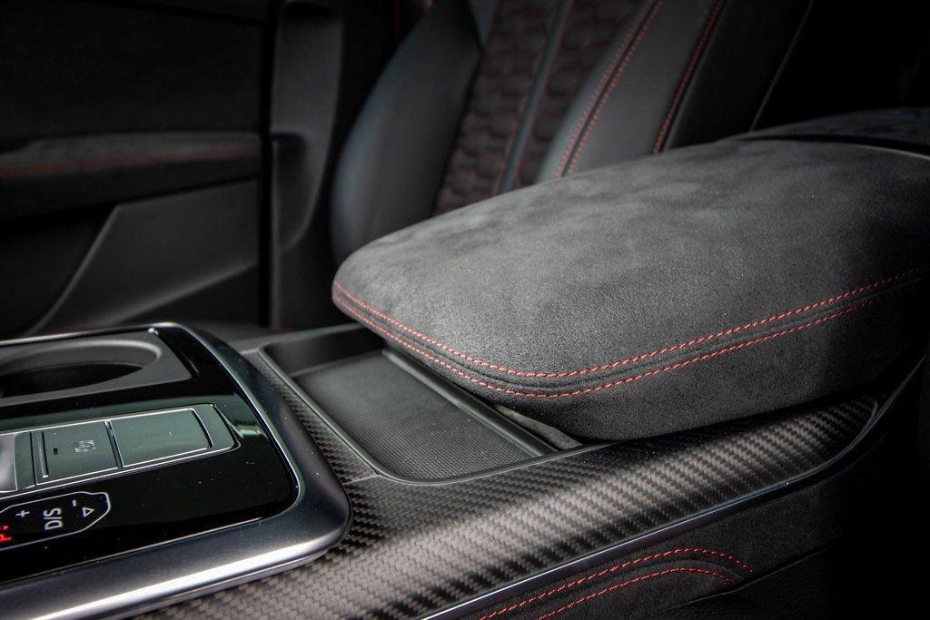 Used 2025 Audi RS Q8 performance image 34