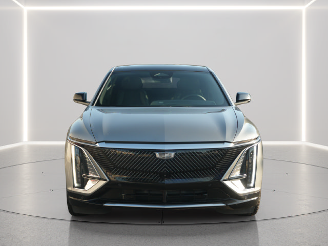 Used 2024 Cadillac Lyriq Luxury w/ LPO, Floor Liner Package AWD/4WD image 8