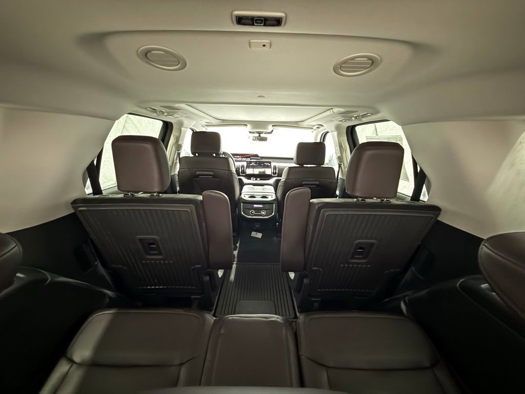 New 2025 Ford Expedition Platinum w/ Platinum Ultimate Package image 36