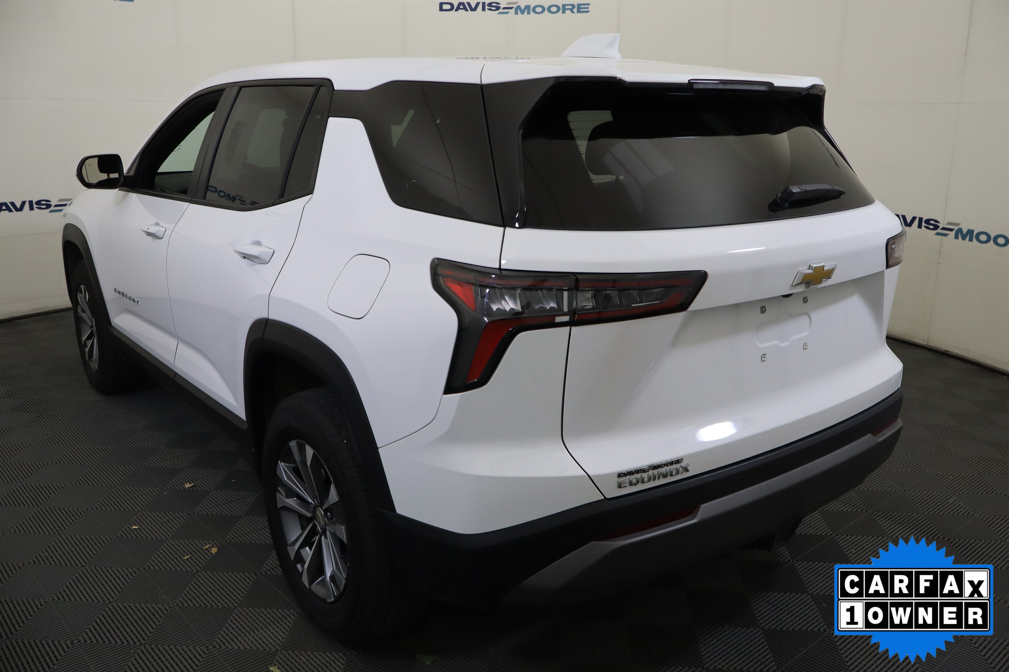 Used 2026 Chevrolet Equinox LT FWD image 10