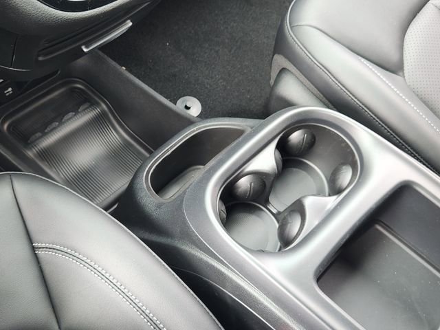 New 2026 Chrysler Pacifica Select AWD/4WD image 16
