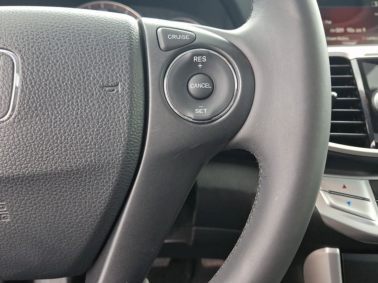 Used 2015 Honda Accord EX-L image 24