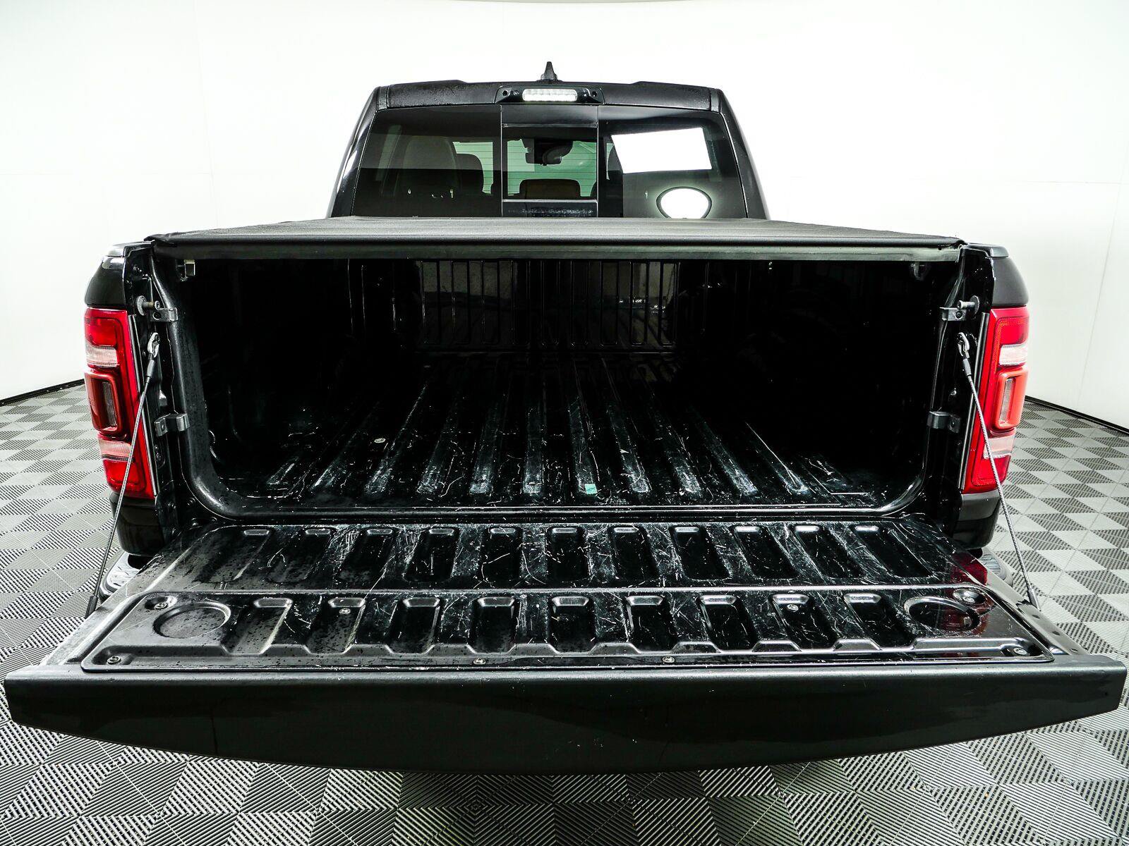 Used 2023 RAM 1500 Limited AWD/4WD image 32