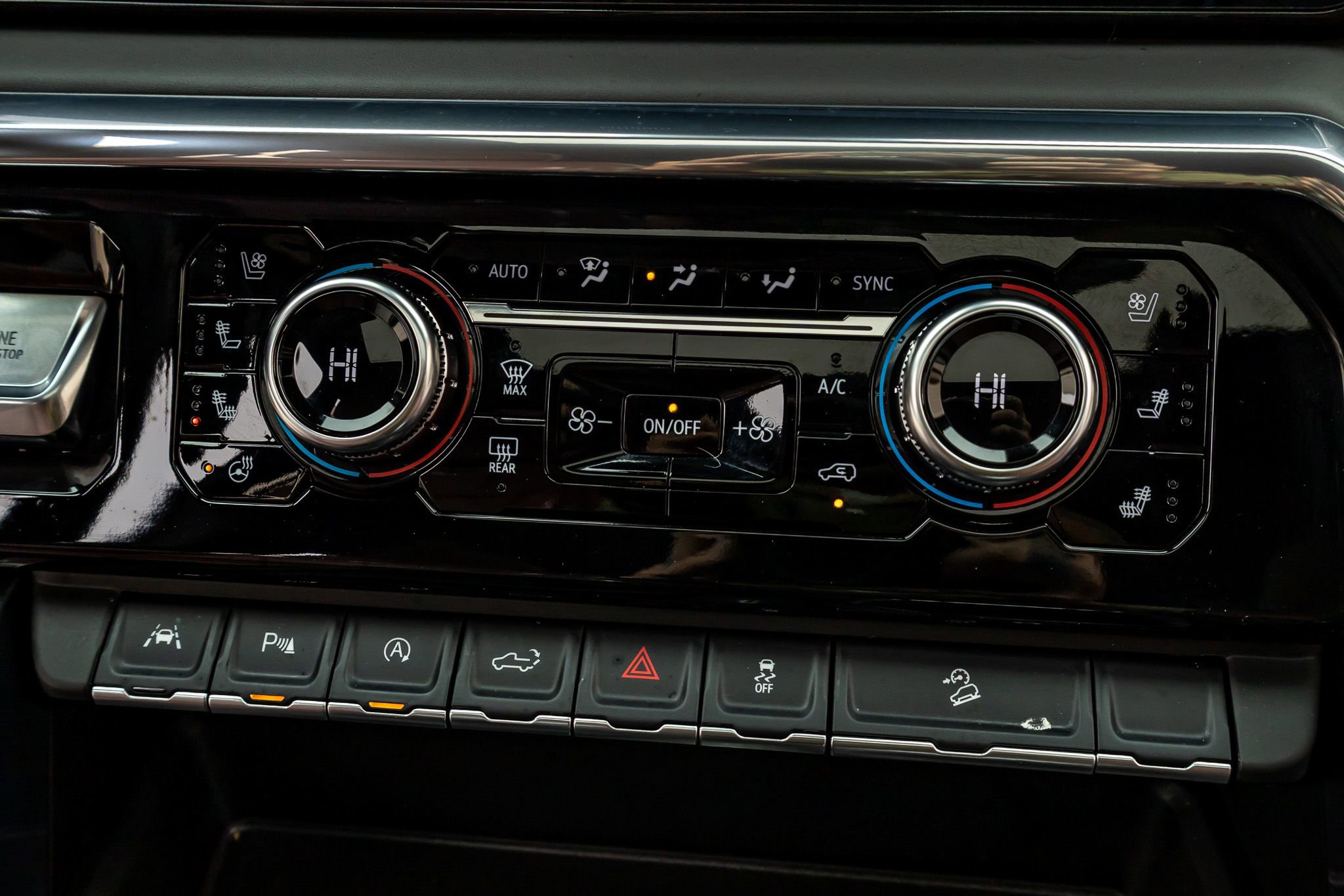 Used 2025 GMC Sierra 1500 Denali Ultimate image 26