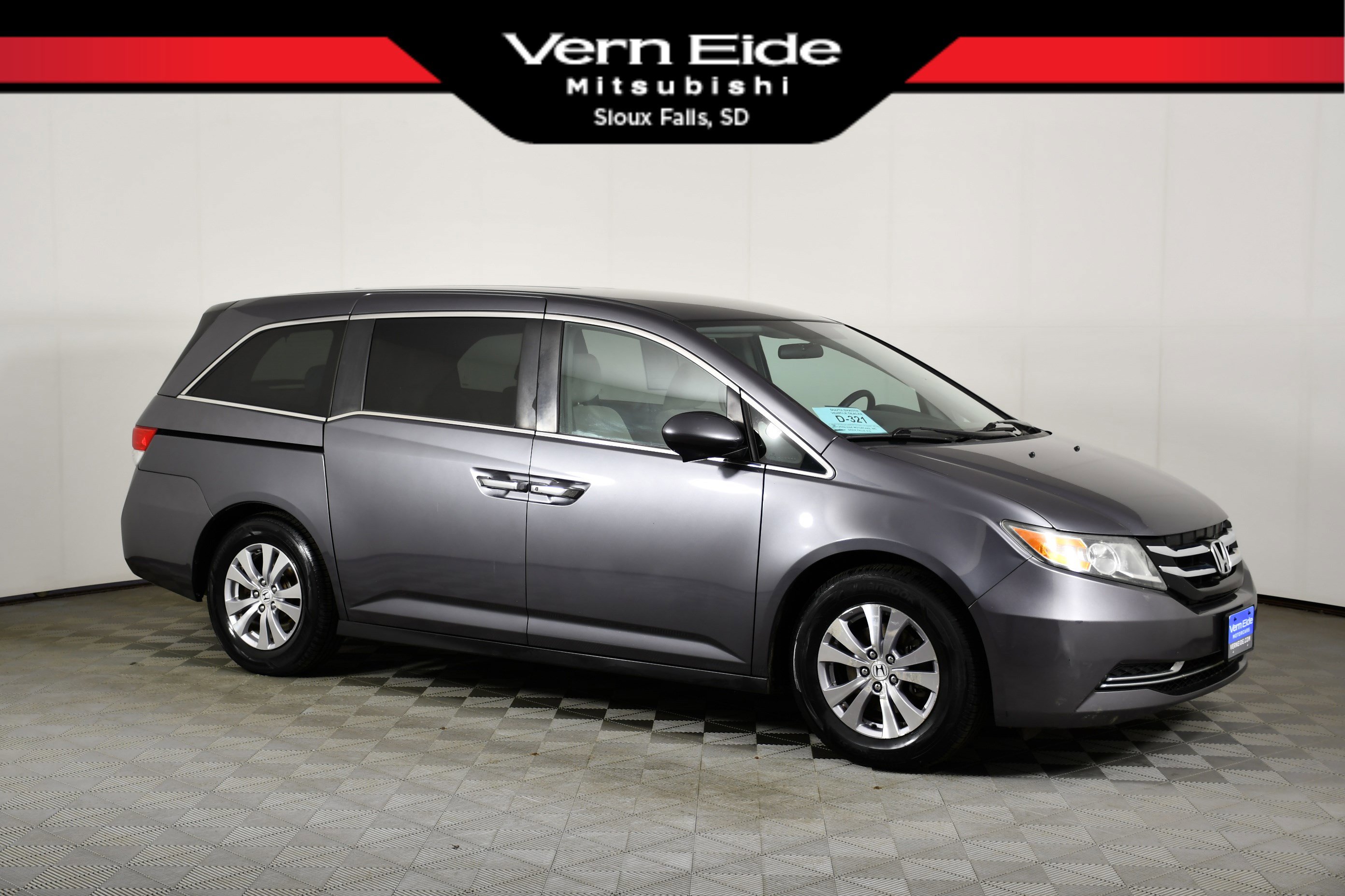 Used 2016 Honda Odyssey SE