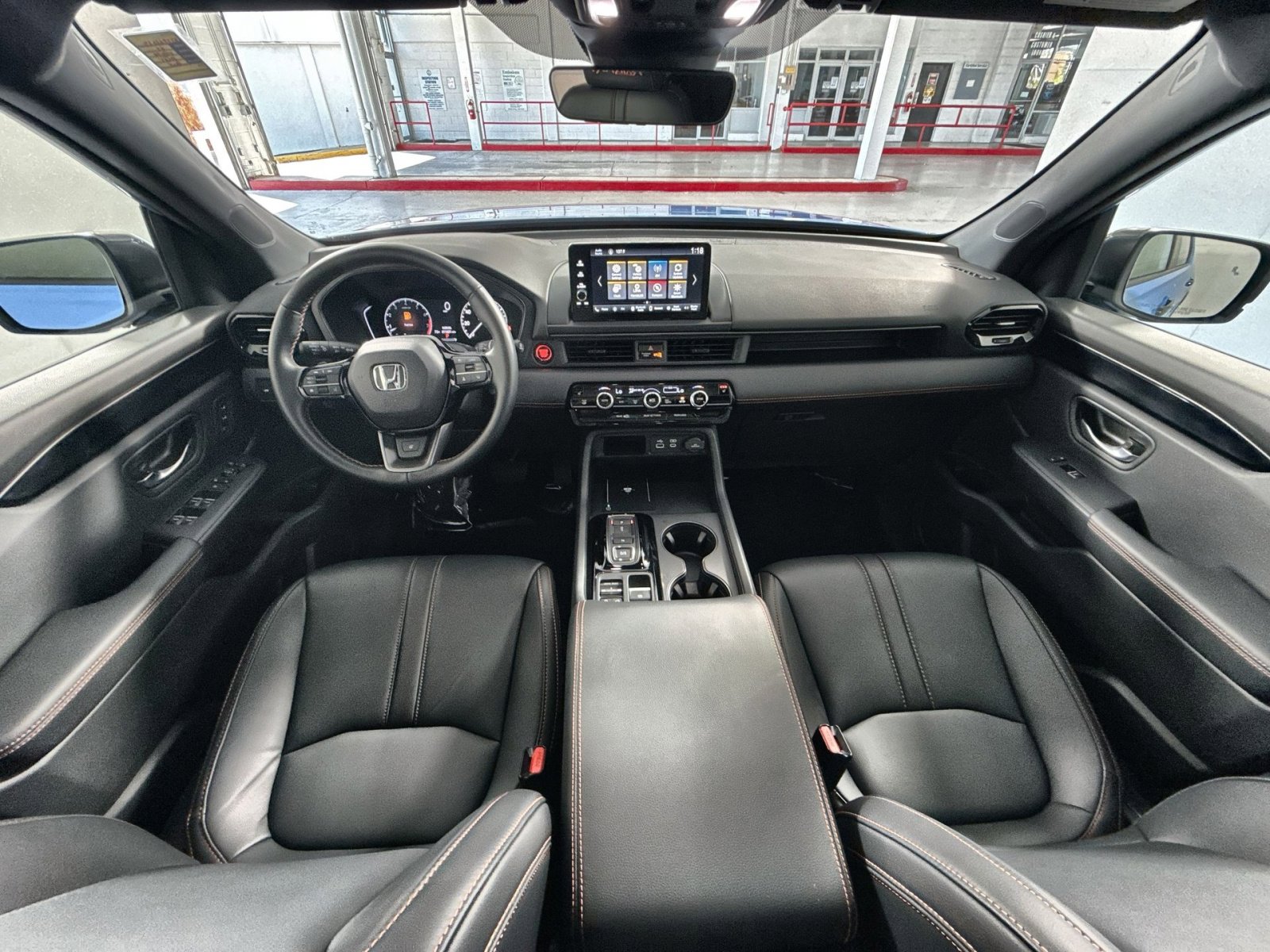 Used 2025 Honda Pilot TrailSport image 23