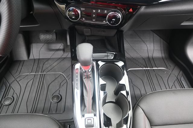 Used 2026 Chevrolet Trax RS w/ Sunroof Package FWD image 8