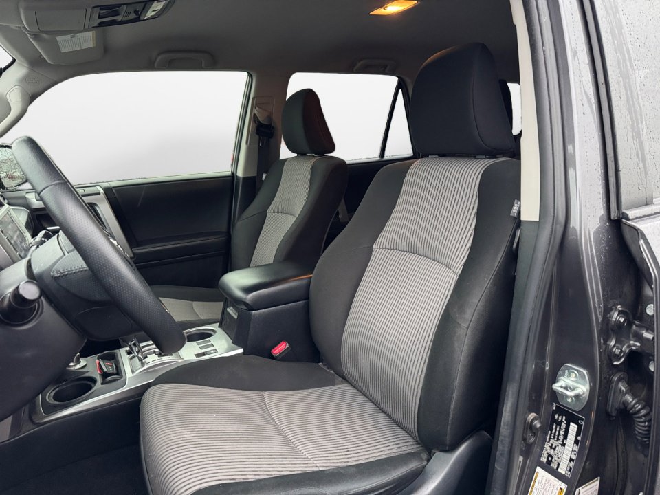 Used 2022 Toyota 4Runner SR5 image 9