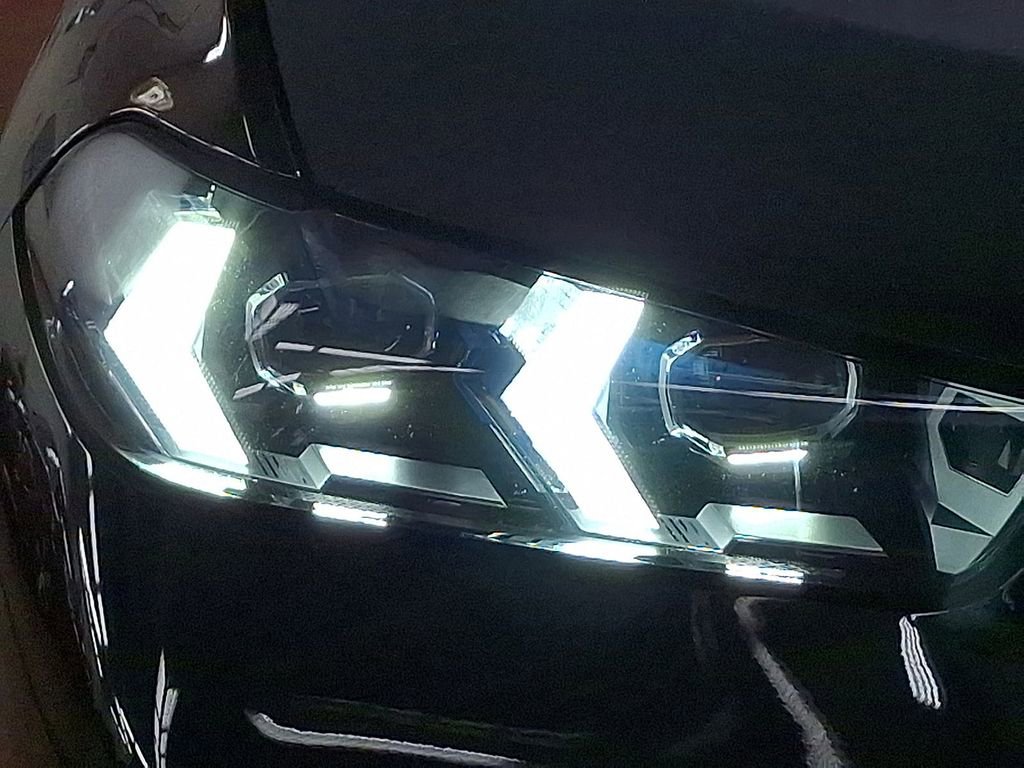 Used 2025 BMW X5 xDrive40i w/ Premium Package image 22