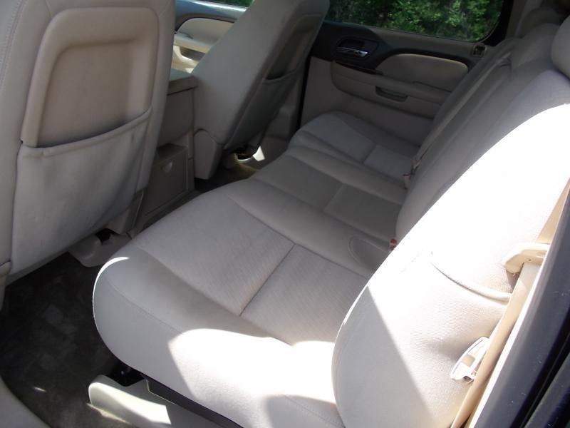 Used 2013 Chevrolet Avalanche LS image 27