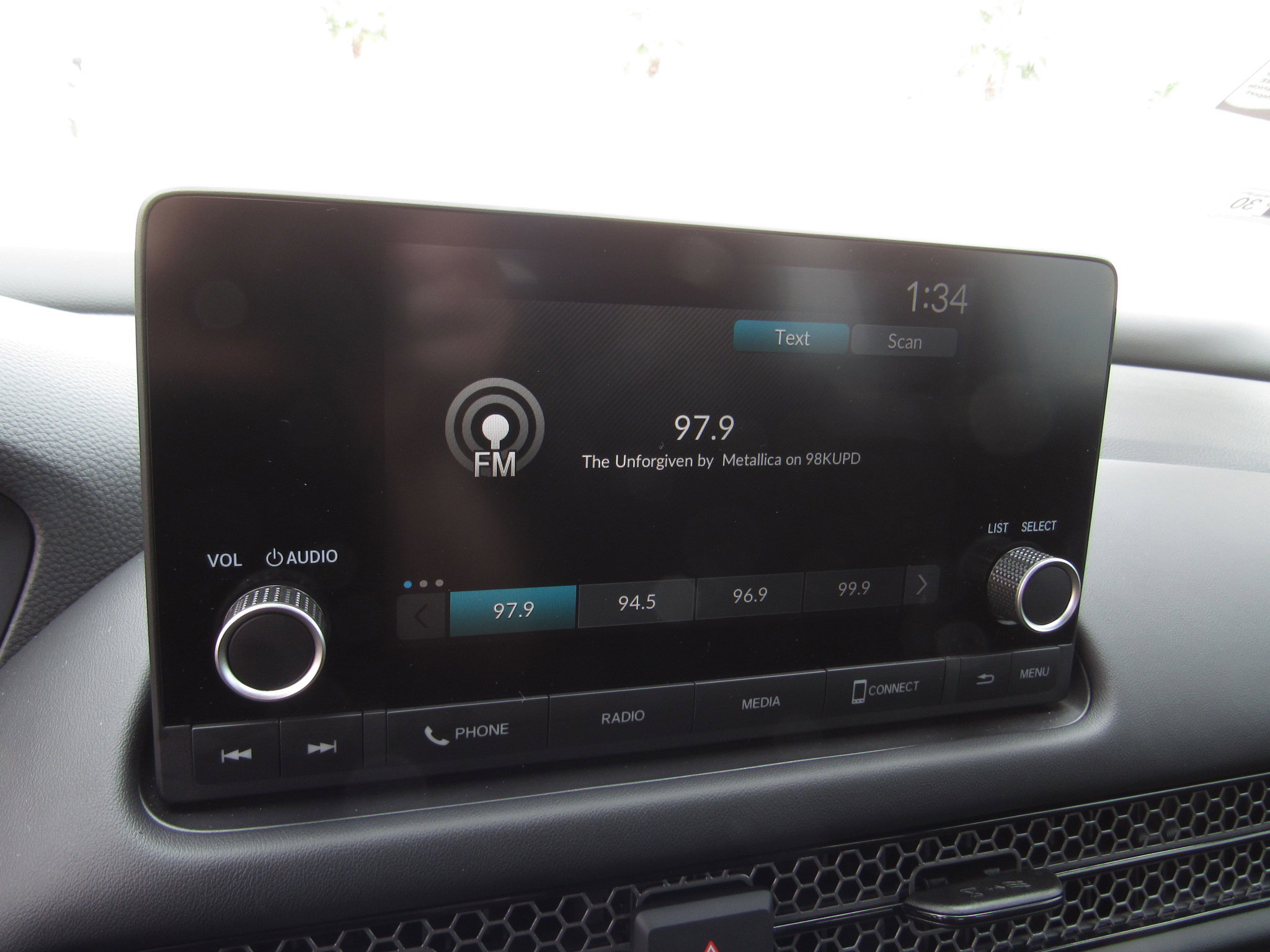 Used 2025 Honda HR-V Sport image 18