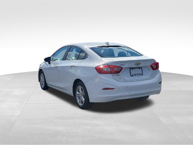 Used 2016 Chevrolet Cruze LT w/ Convenience Package FWD image 4