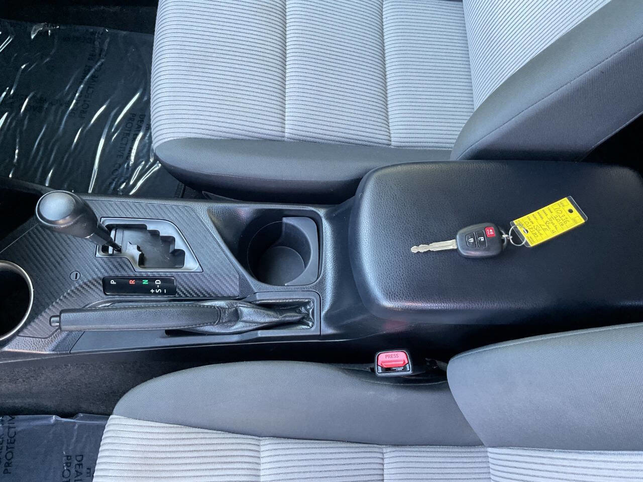 Used 2014 Toyota RAV4 LE FWD image 23