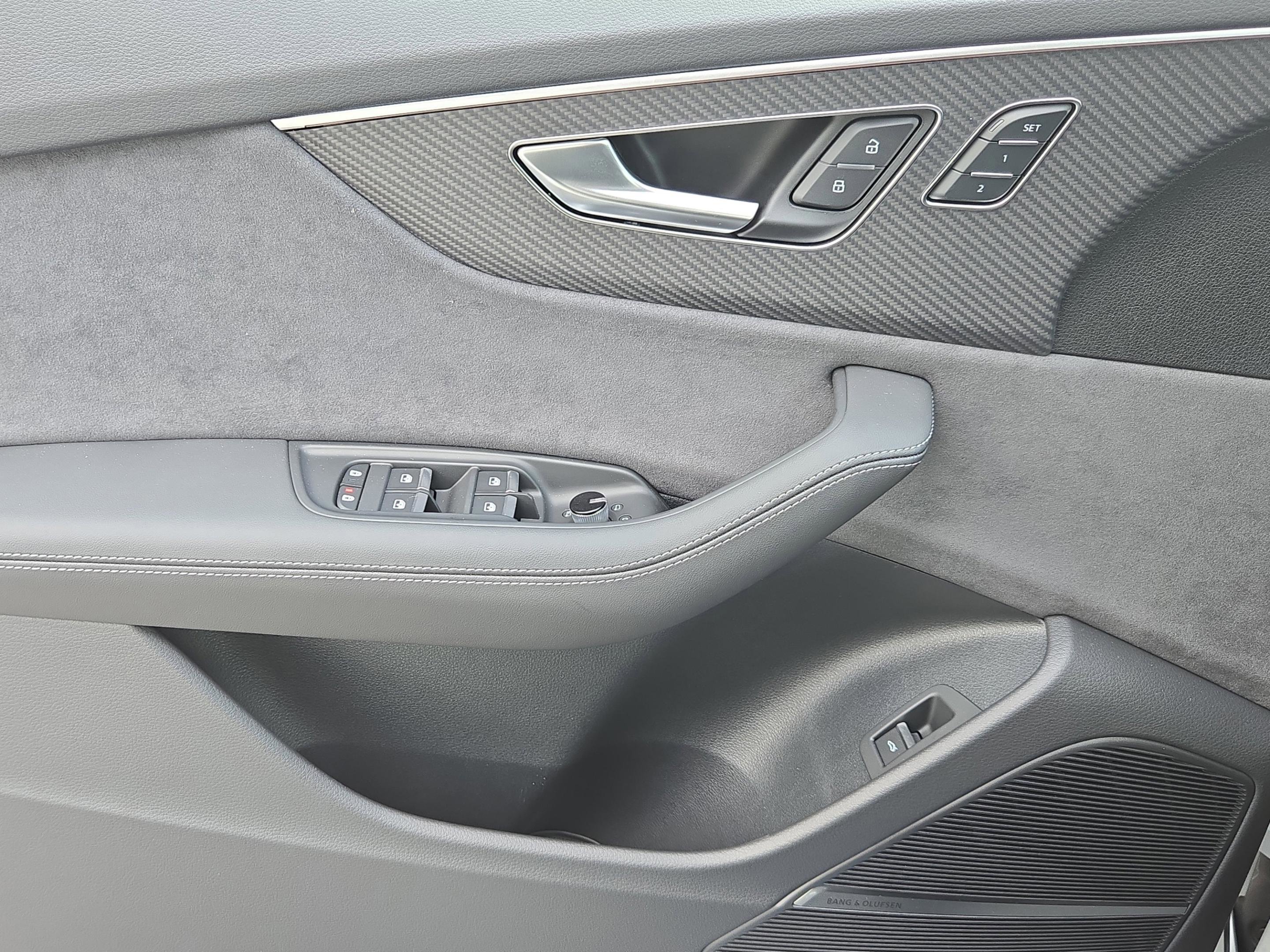 New 2025 Audi SQ8 Premium Plus image 24