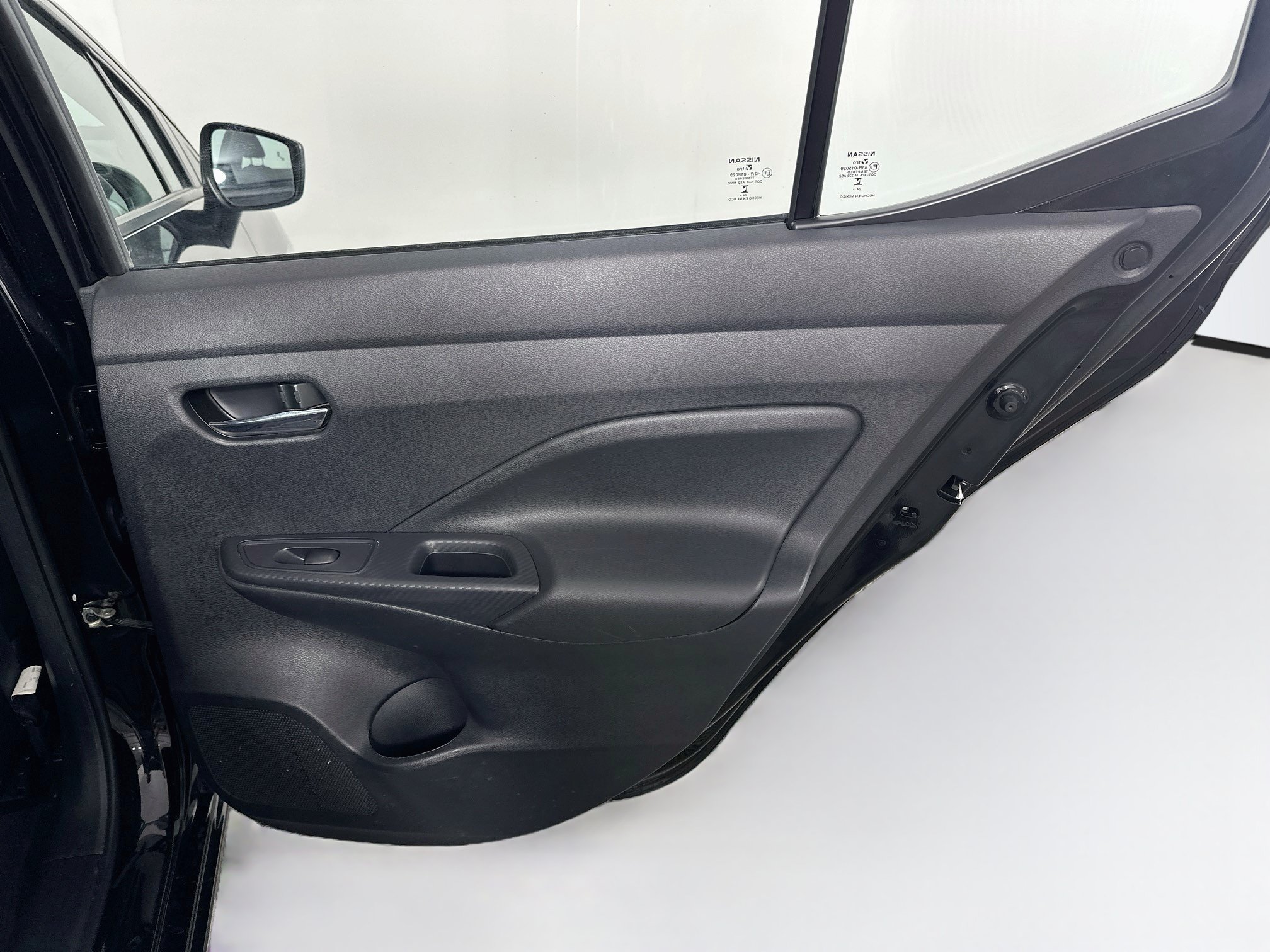 Used 2025 Nissan Versa SV FWD image 28