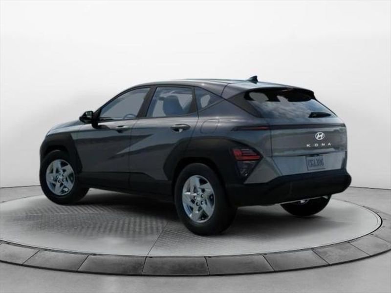 New 2026 Hyundai Kona SE image 5