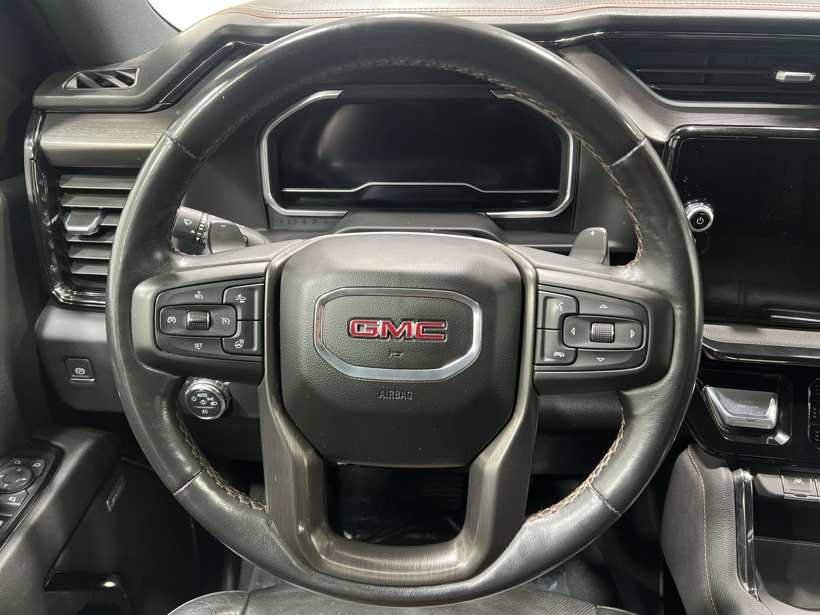 Used 2023 GMC Sierra 1500 AT4 w/ AT4 Premium Package image 14