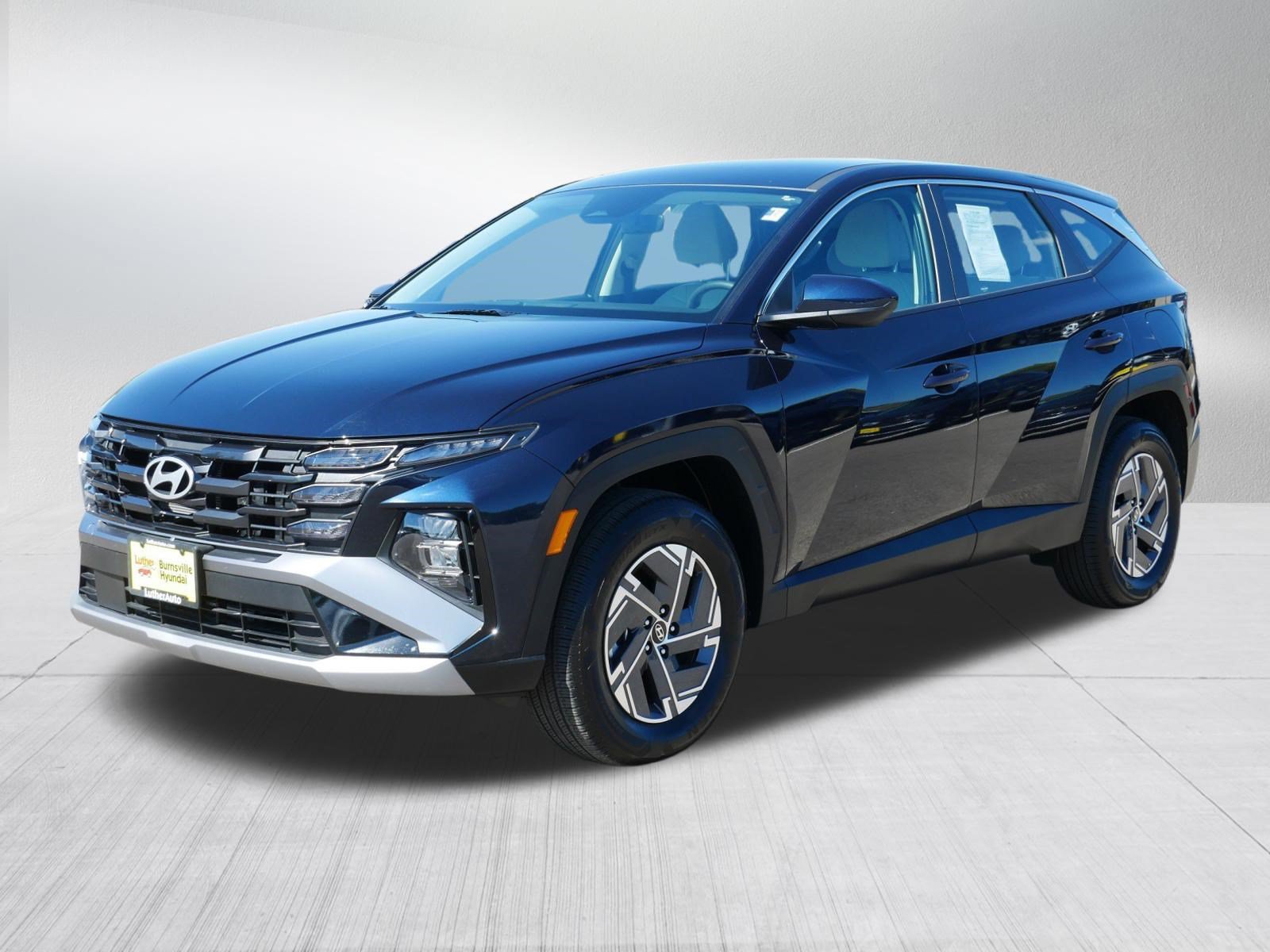 Used 2026 Hyundai Tucson Blue SE AWD/4WD image 3