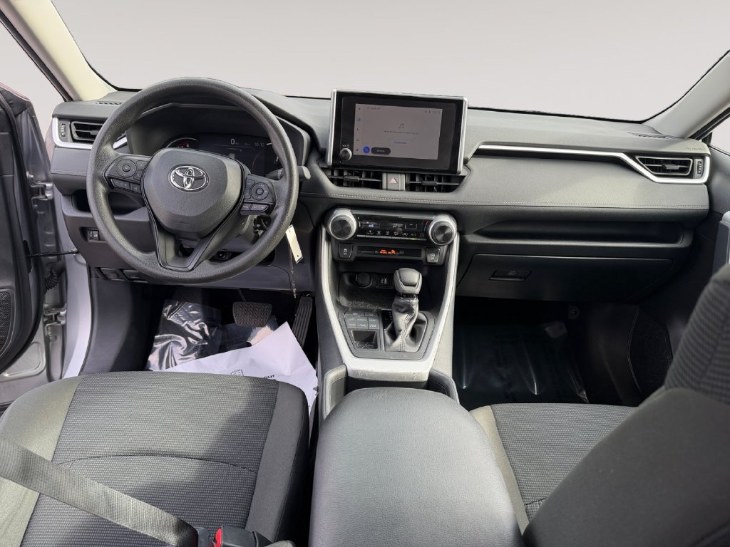 Used 2025 Toyota RAV4 LE AWD/4WD image 10