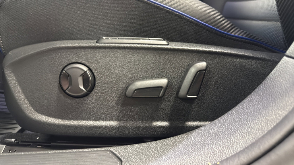 New 2026 Volkswagen Golf 2.0T image 18