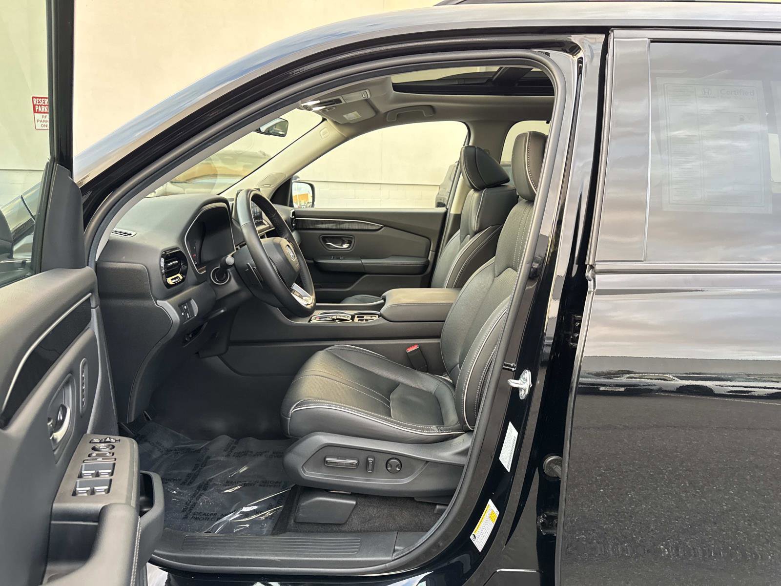 Used 2024 Honda Pilot Elite image 19