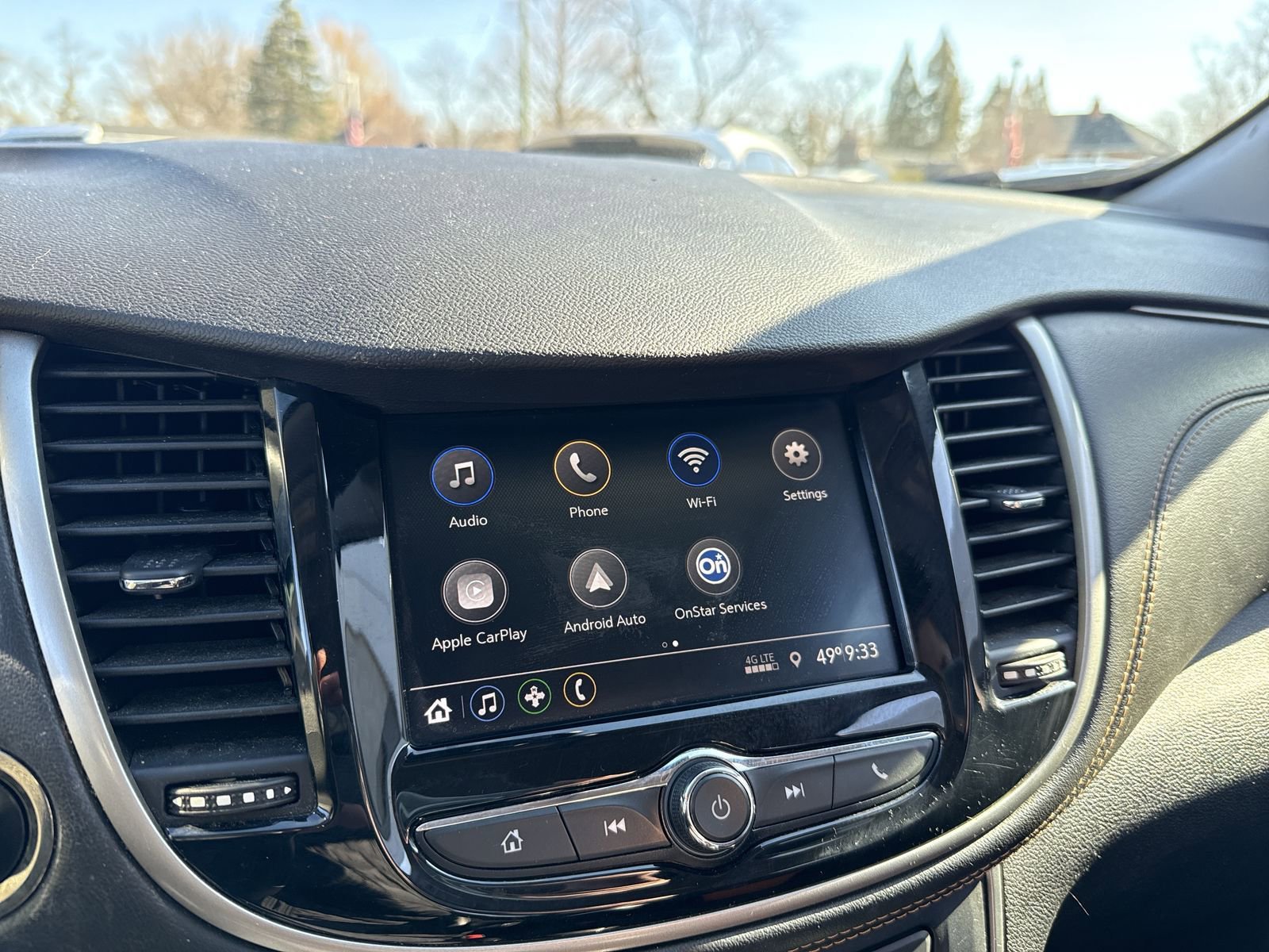 Used 2020 Chevrolet Trax LT w/ LT Convenience Package FWD image 33