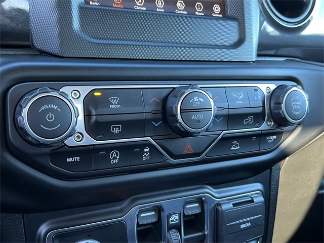 Certified 2022 Jeep Gladiator Sport image 26